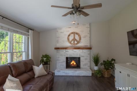 30 Crested Ridge Court Stratford CT 06614