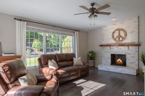 30 Crested Ridge Court Stratford CT 06614