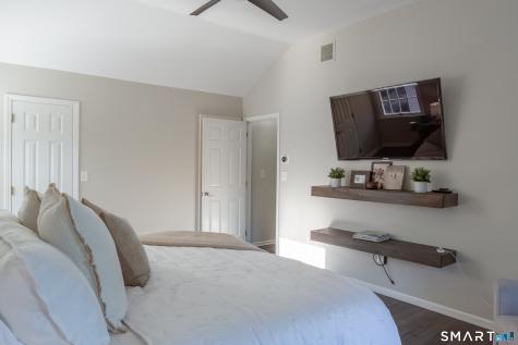 30 Crested Ridge Court Stratford CT 06614
