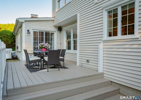 30 Crested Ridge Court Stratford CT 06614