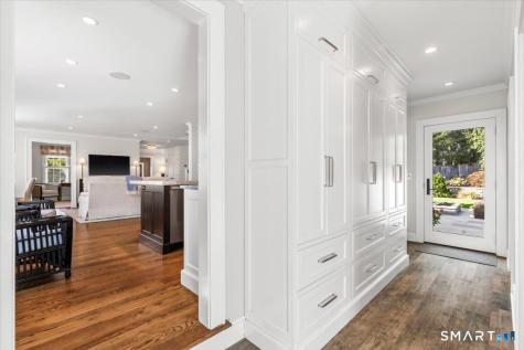 284 Park Street New Canaan CT 06840
