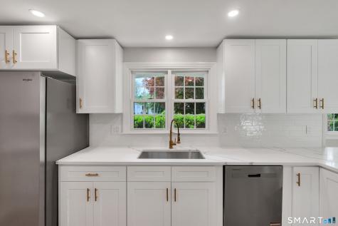 74 Summerset Drive East Hartford CT 06118