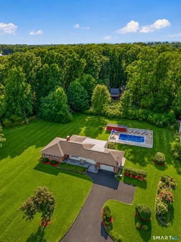1127 East North Street Suffield CT 06078