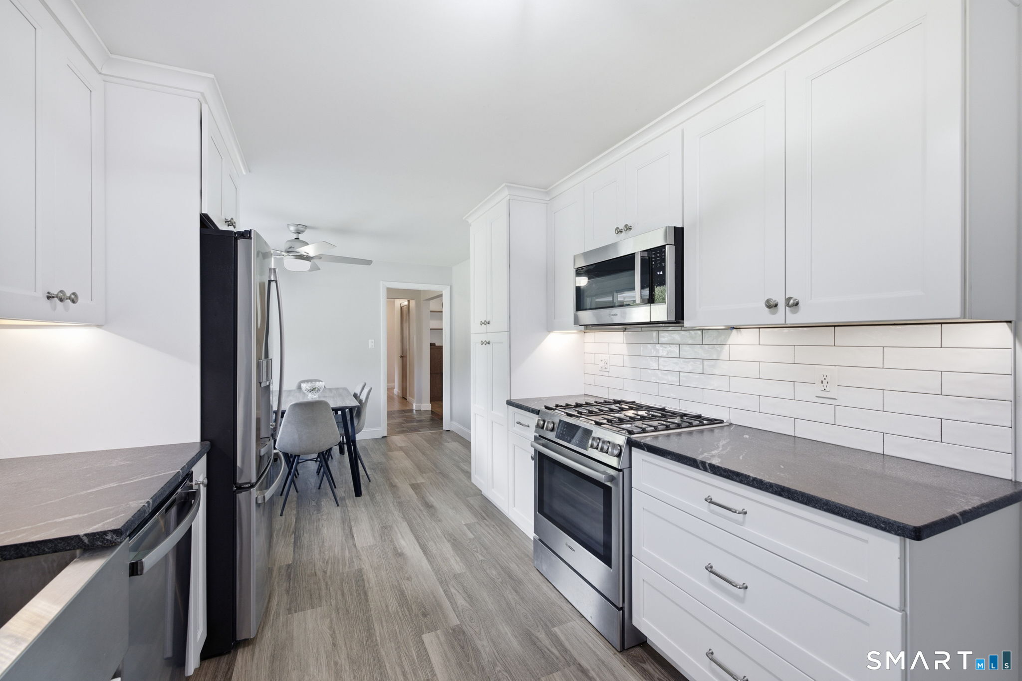 1127 East North Street Suffield CT 06078
