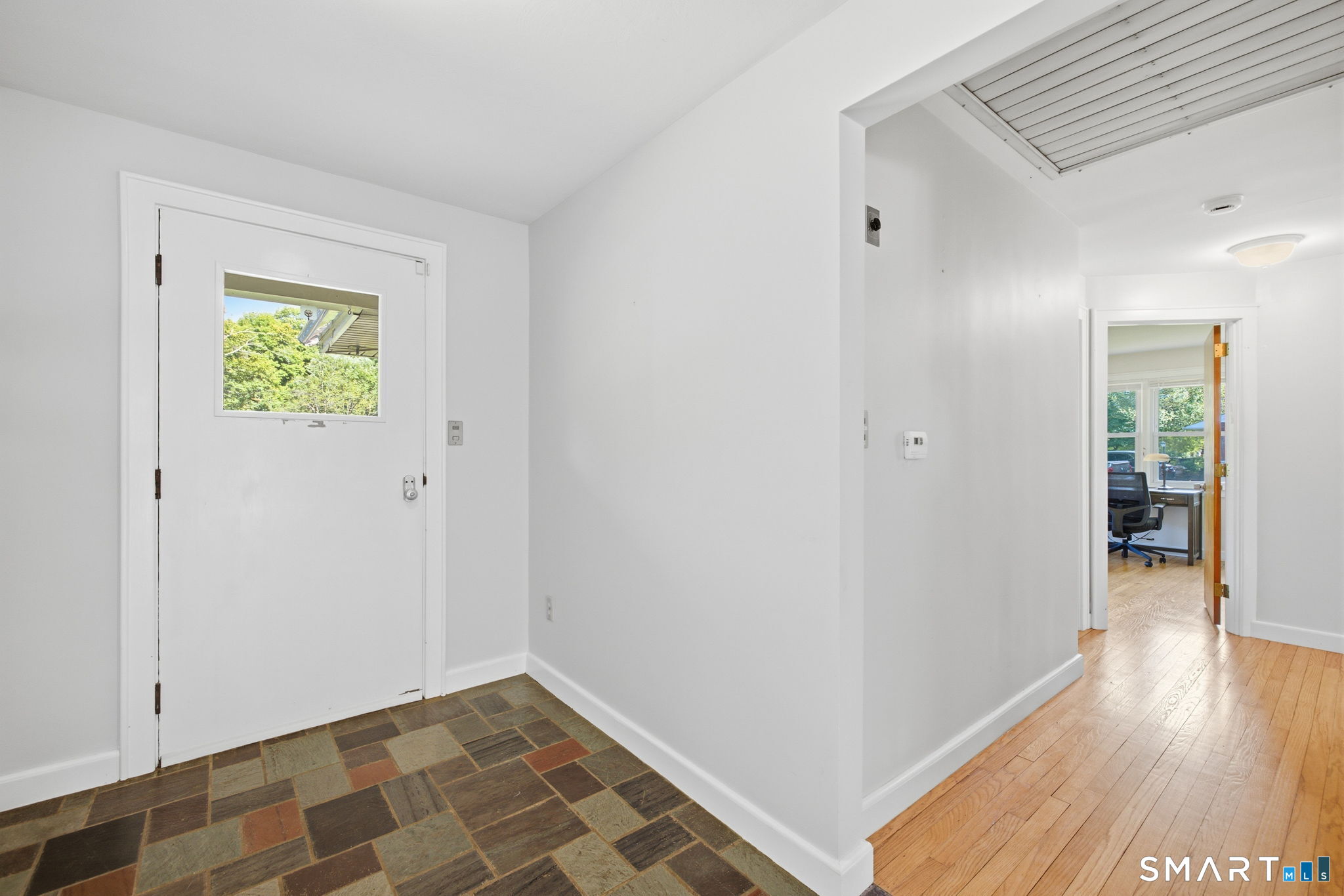 1127 East North Street Suffield CT 06078