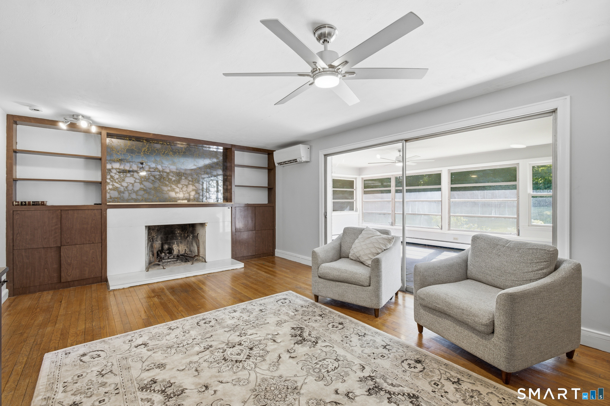 1127 East North Street Suffield CT 06078