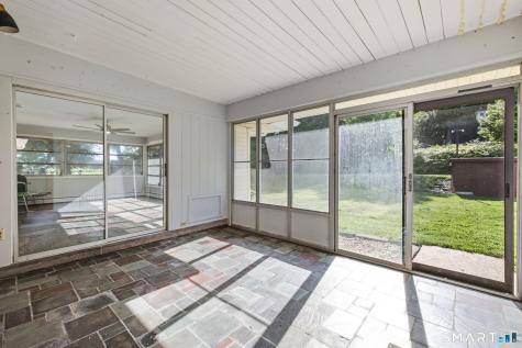 1127 East North Street Suffield CT 06078