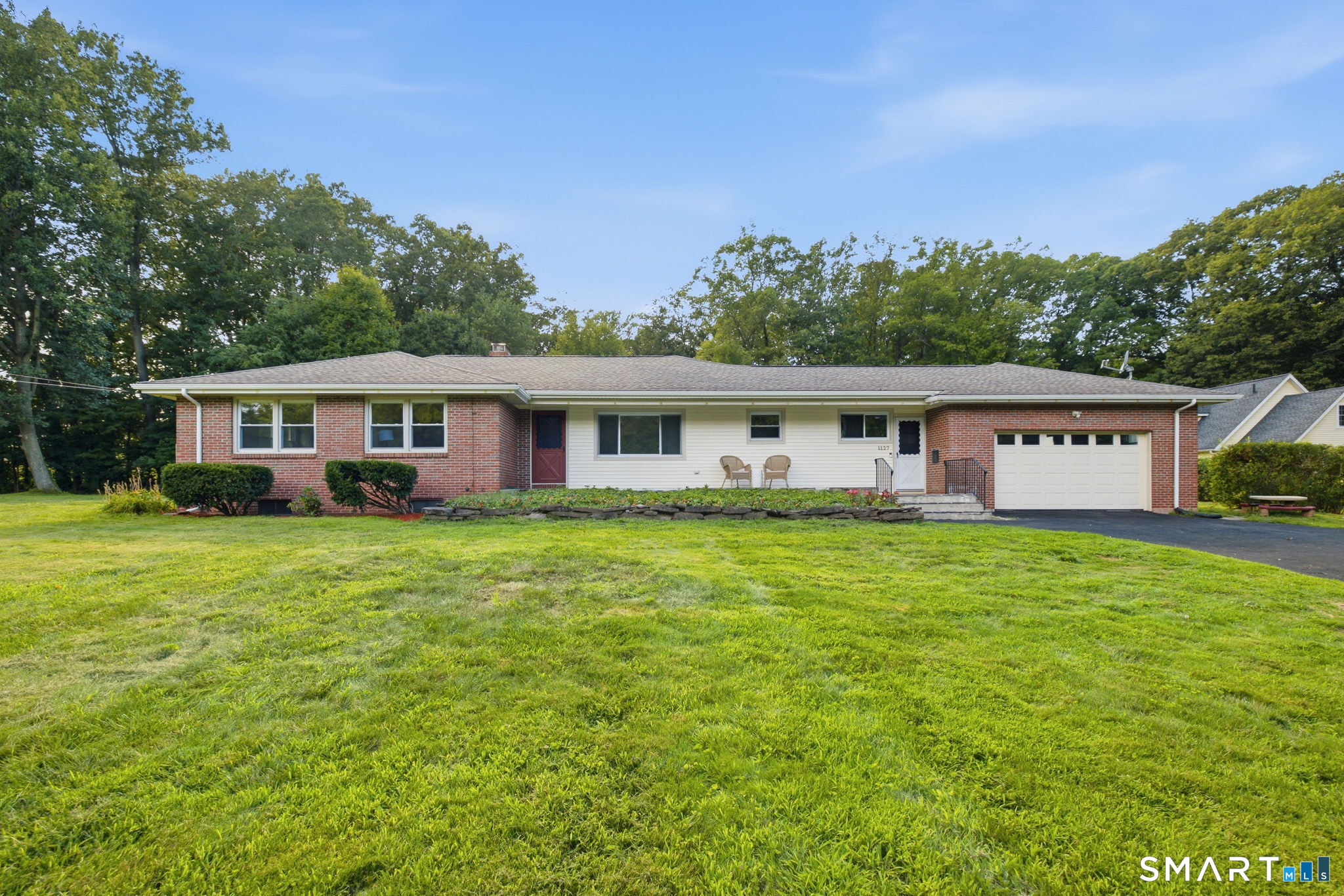 1127 East North Street Suffield CT 06078
