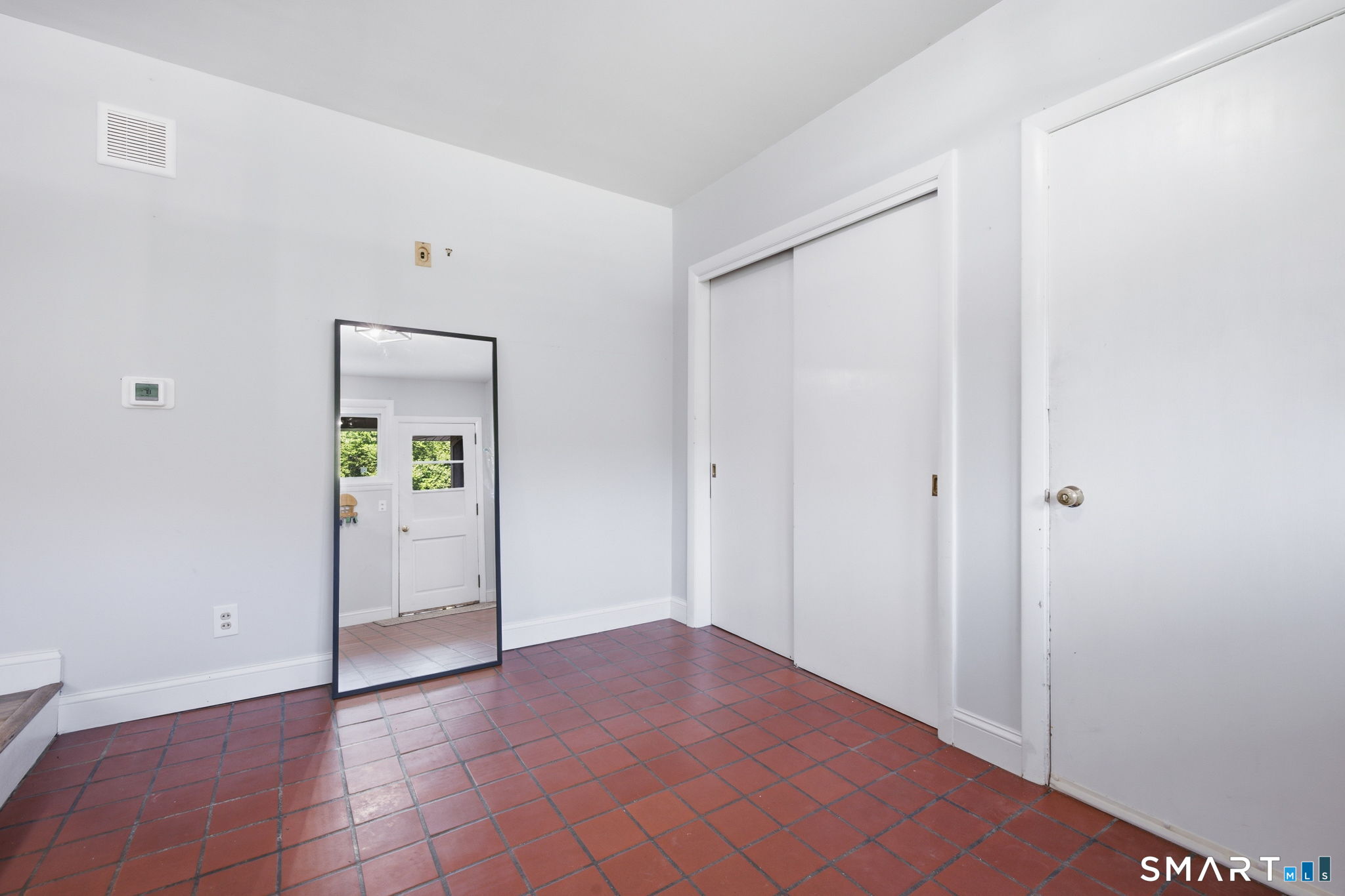1127 East North Street Suffield CT 06078