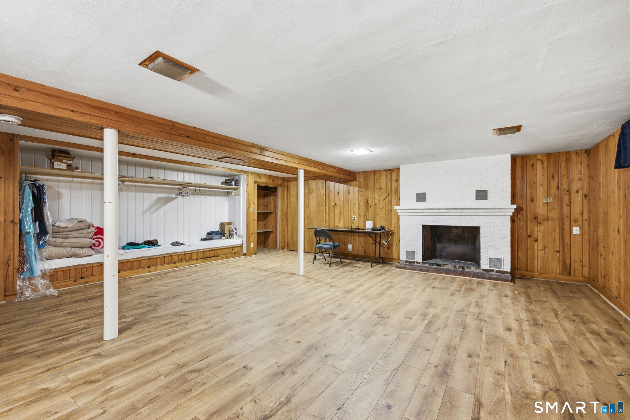1127 East North Street Suffield CT 06078