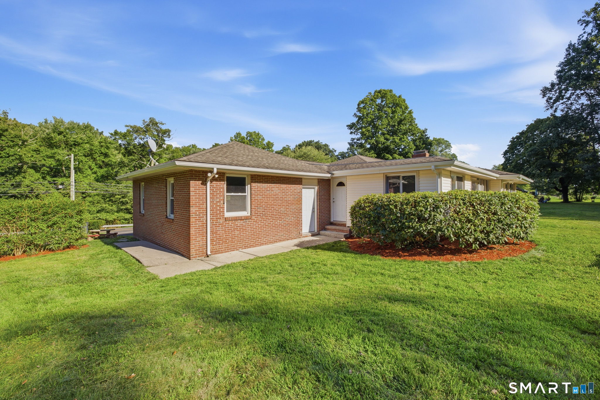 1127 East North Street Suffield CT 06078