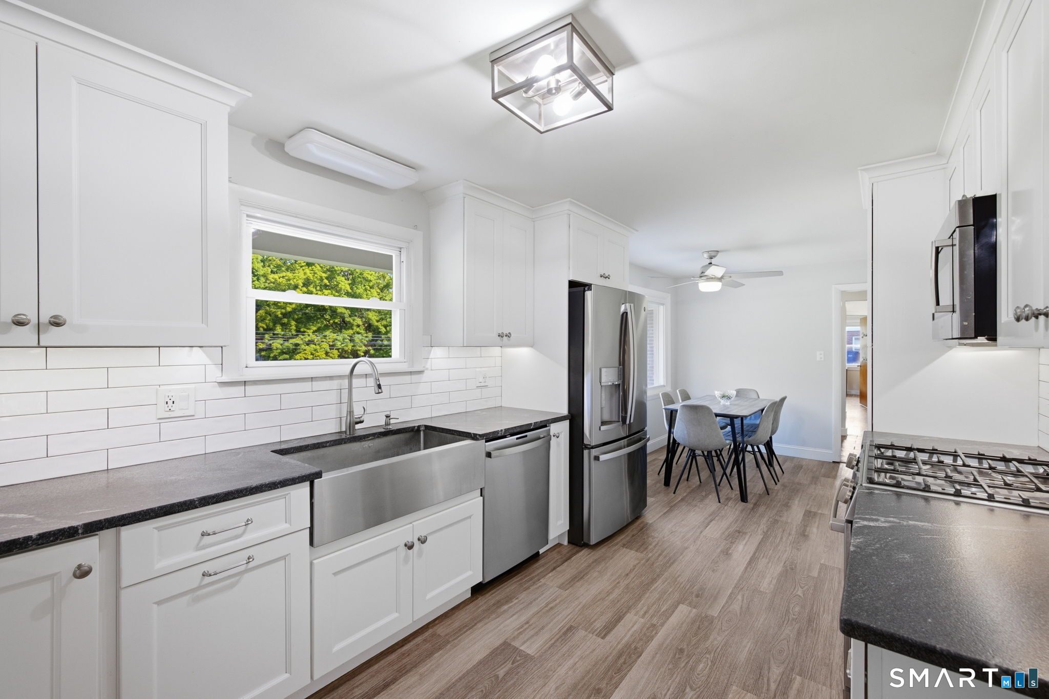 1127 East North Street Suffield CT 06078