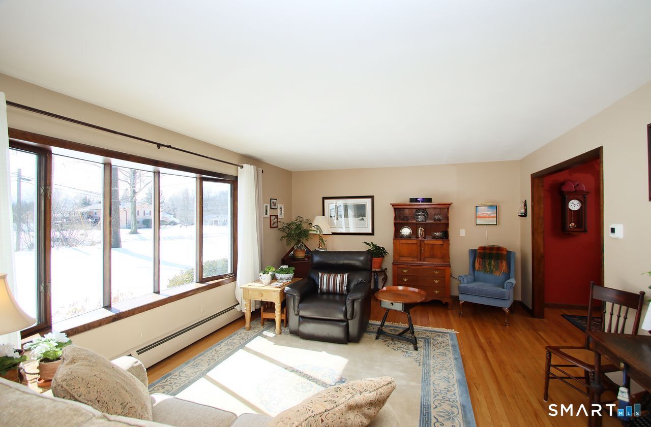 7 Old Forge Road North Haven CT 06473