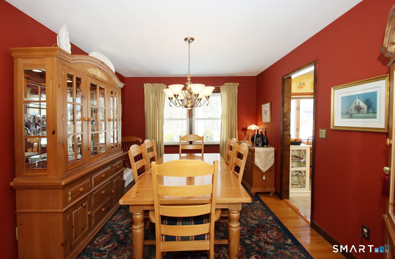 7 Old Forge Road North Haven CT 06473
