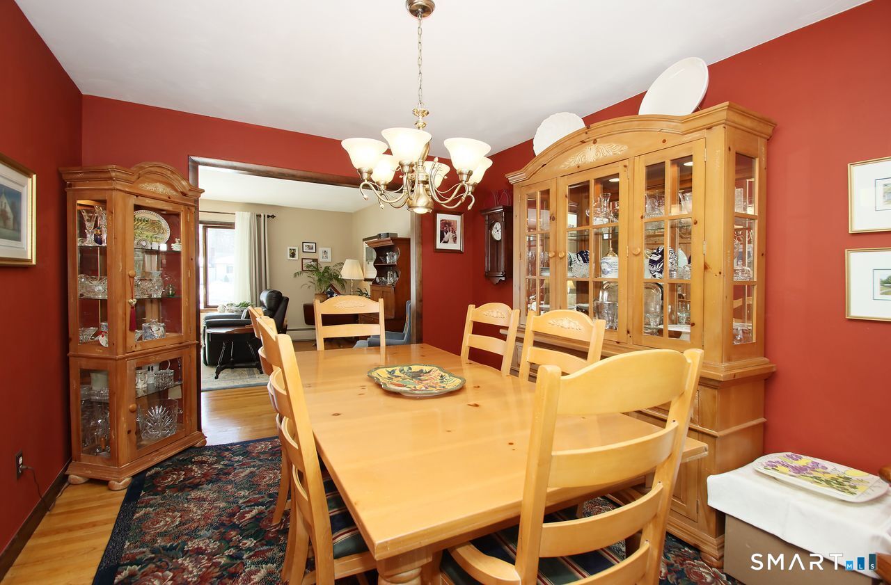 7 Old Forge Road North Haven CT 06473