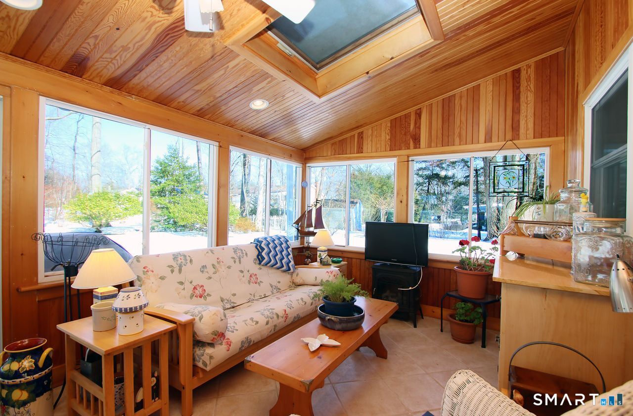 7 Old Forge Road North Haven CT 06473