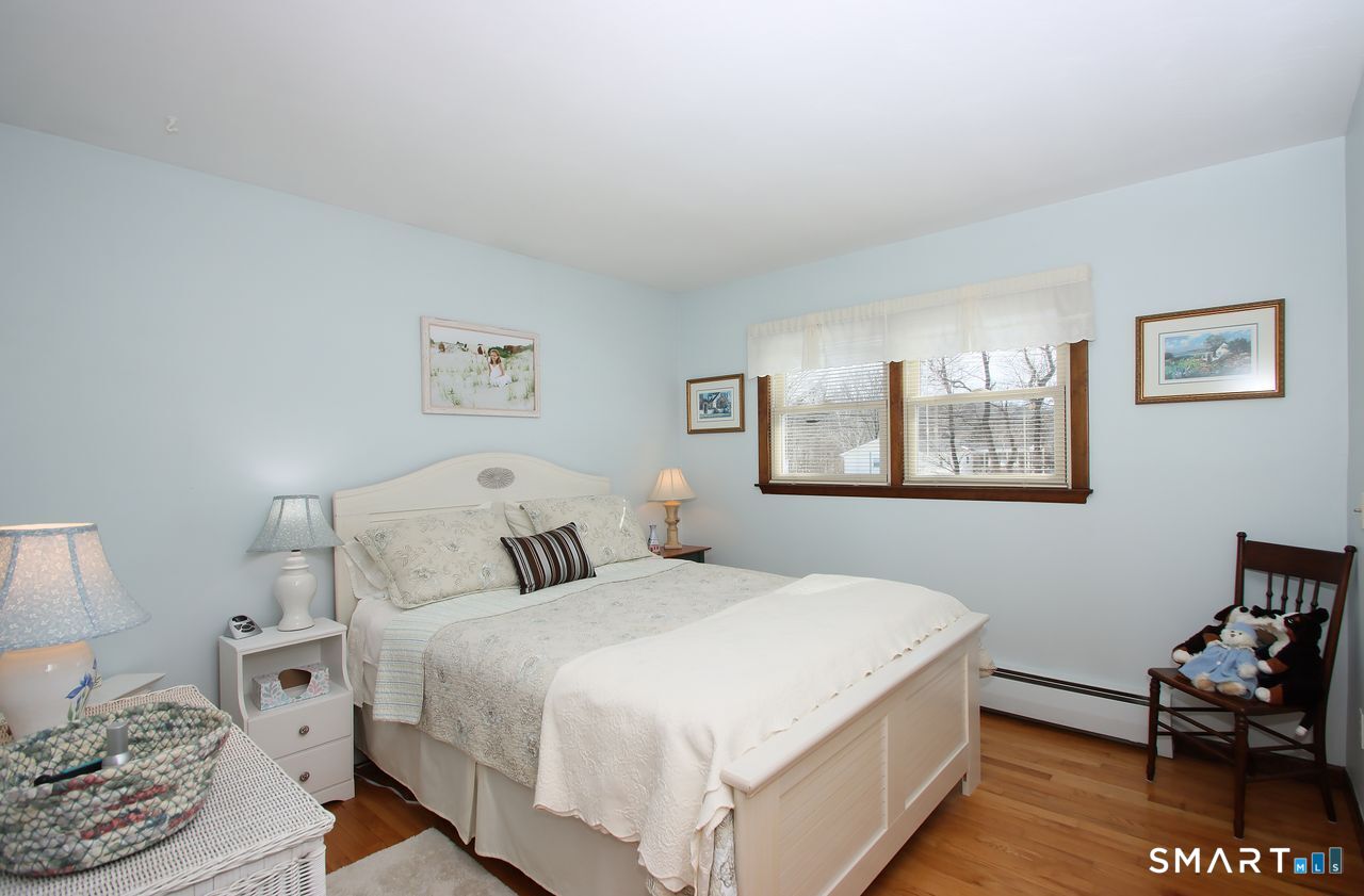 7 Old Forge Road North Haven CT 06473