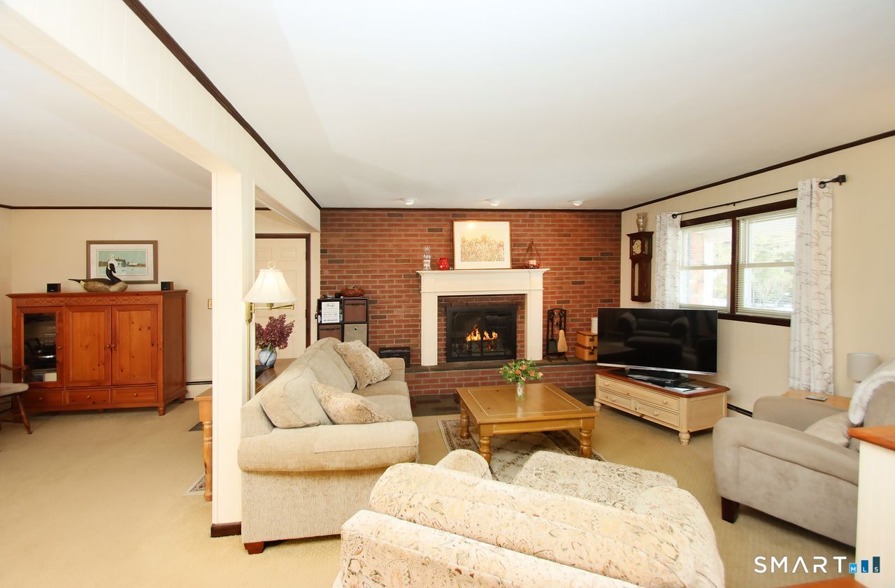 7 Old Forge Road North Haven CT 06473