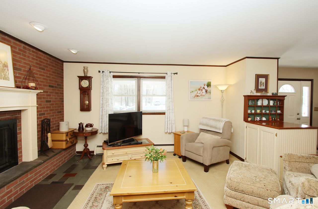7 Old Forge Road North Haven CT 06473