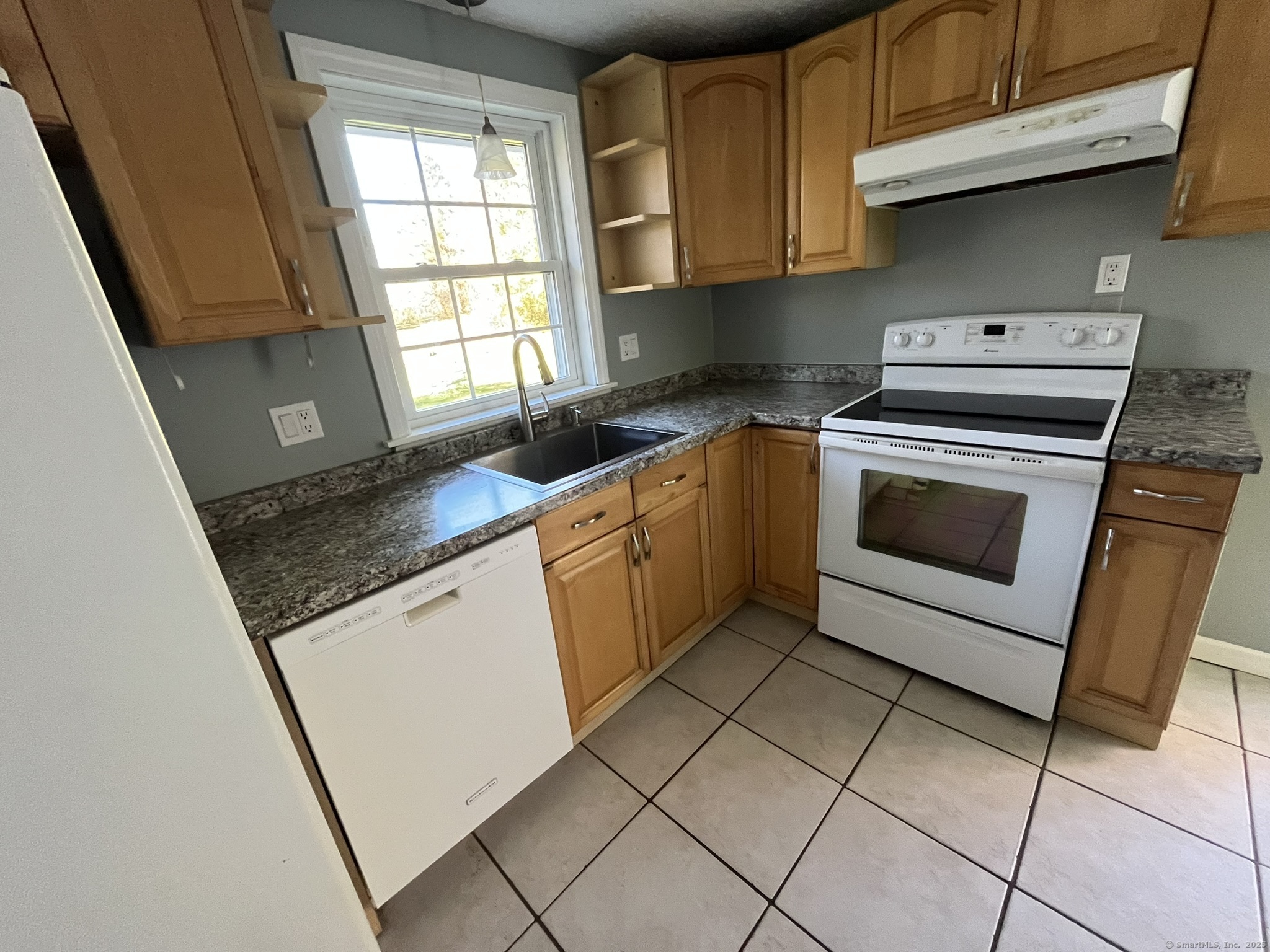 471 Goose Lane Coventry CT 06238