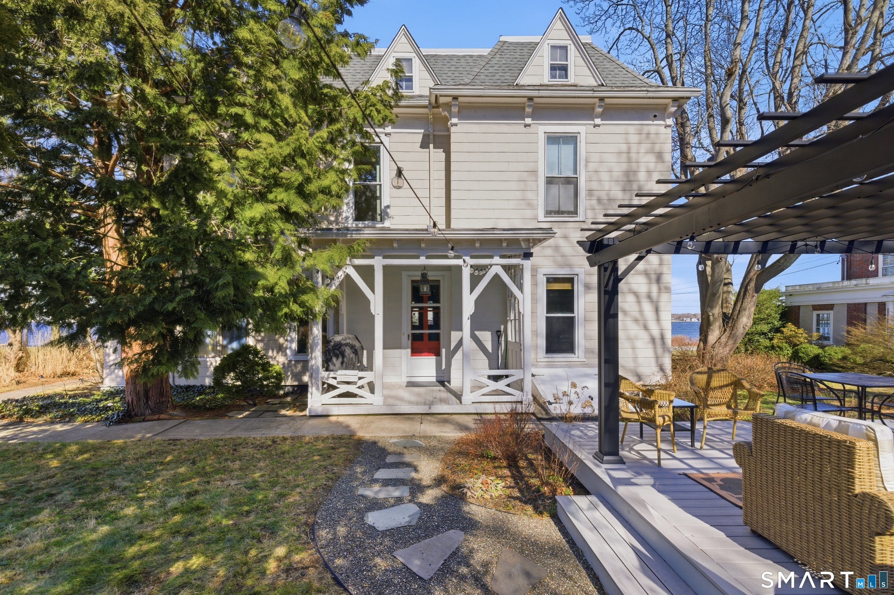 597 Pequot Avenue New London CT 06320