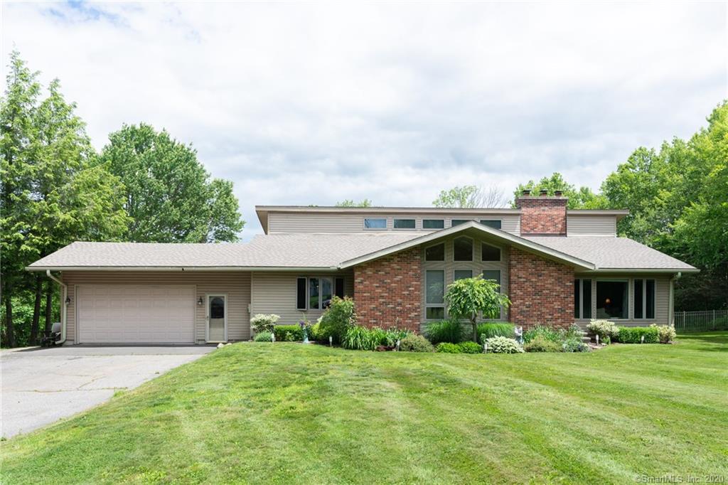 284 Ledgewood Road Watertown CT 06795
