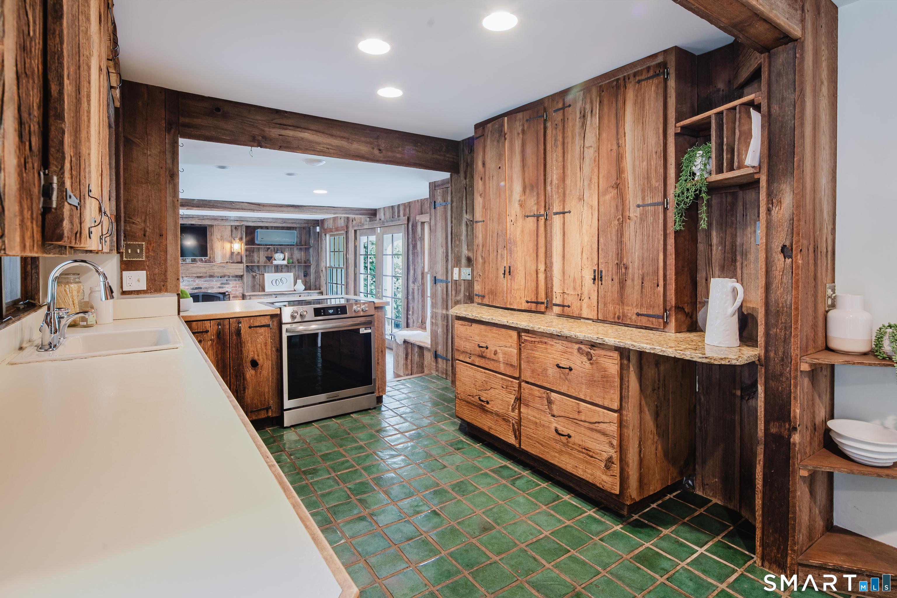 3 Holmewood Lane New Canaan CT 06840