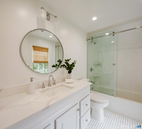 3 Holmewood Lane New Canaan CT 06840