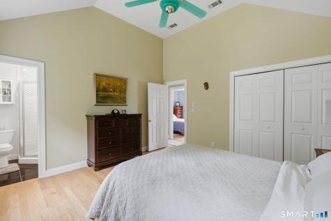 48 Tiffany Lane Bristol CT 06010