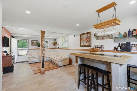 48 Tiffany Lane Bristol CT 06010