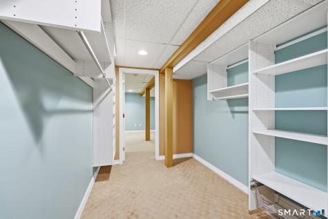 21 Merrigan Lane Windsor Locks CT 06096
