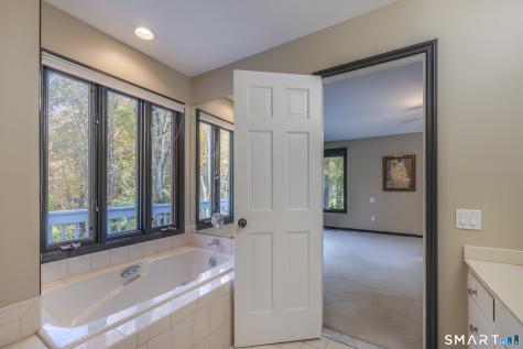 28 Dorset Lane Brookfield CT 06804