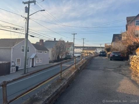 132 Thames Street Groton CT 06340