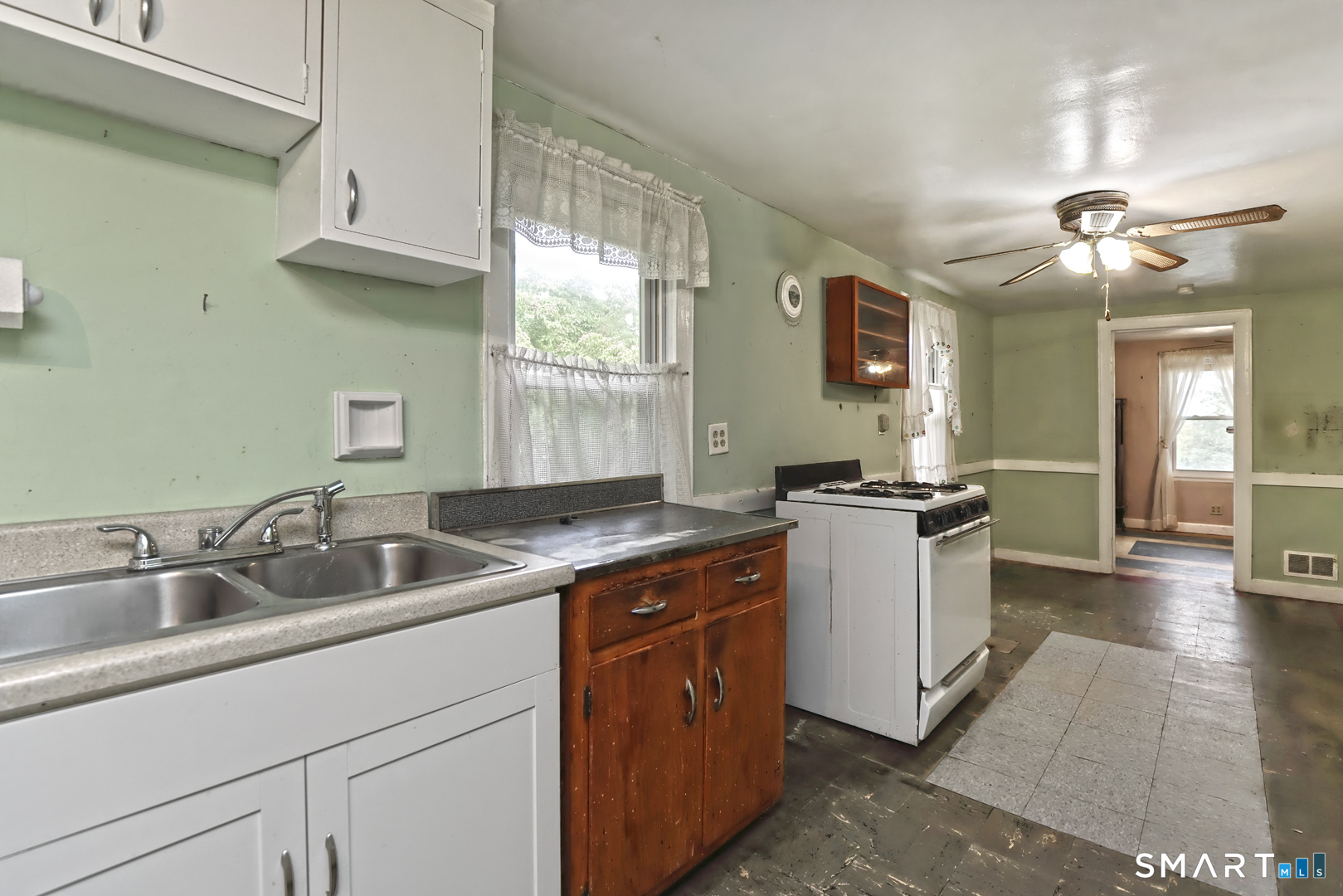 94 Robart Street West Haven CT 06516