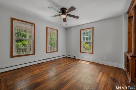 88 Roosevelt Avenue Norwich CT 06360