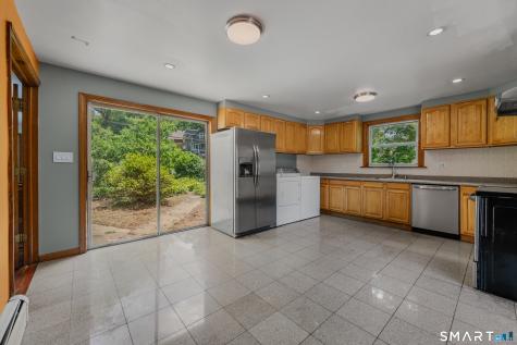 88 Roosevelt Avenue Norwich CT 06360