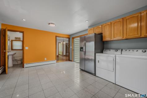 88 Roosevelt Avenue Norwich CT 06360