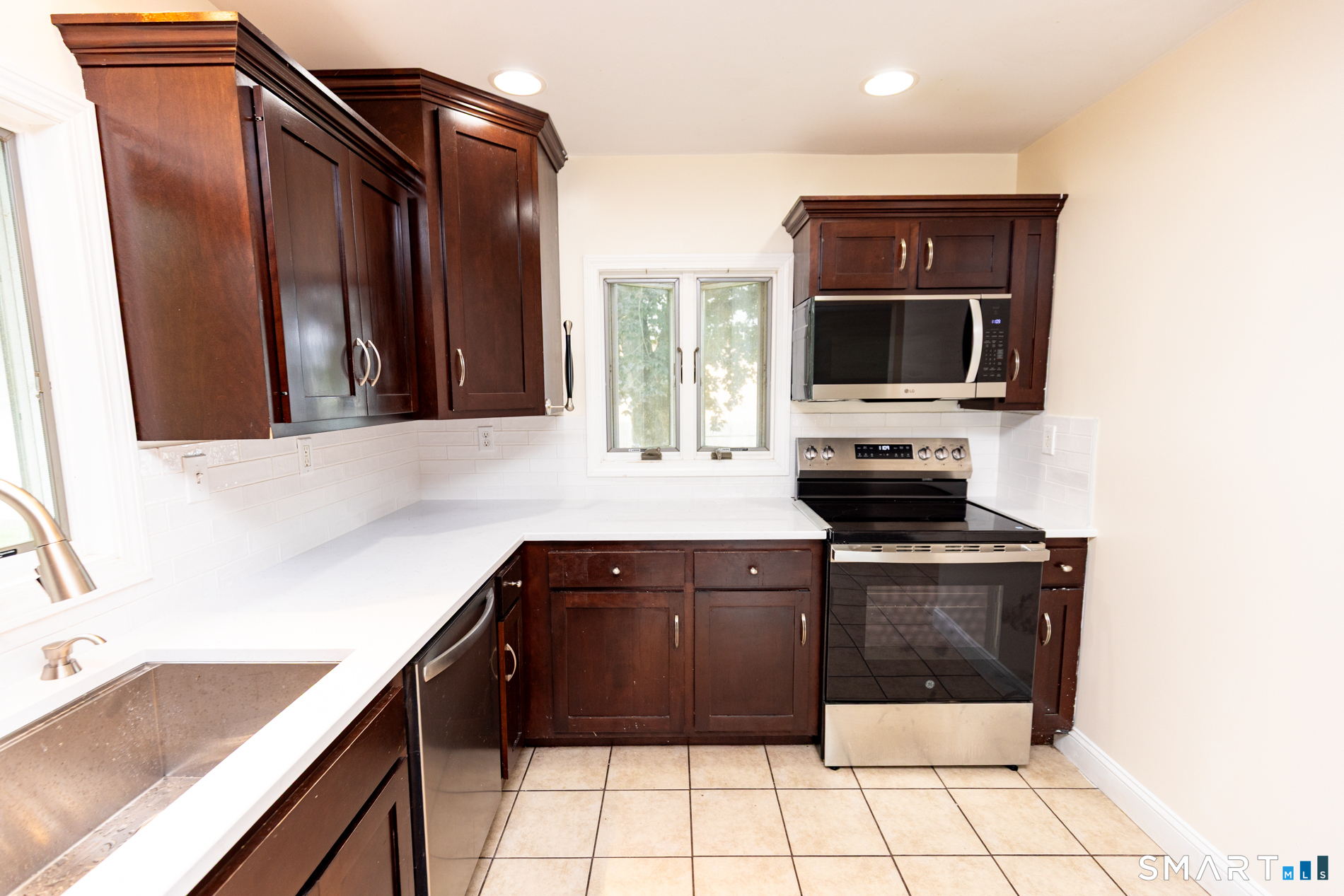 55 Bentley Avenue Norwich CT 06360