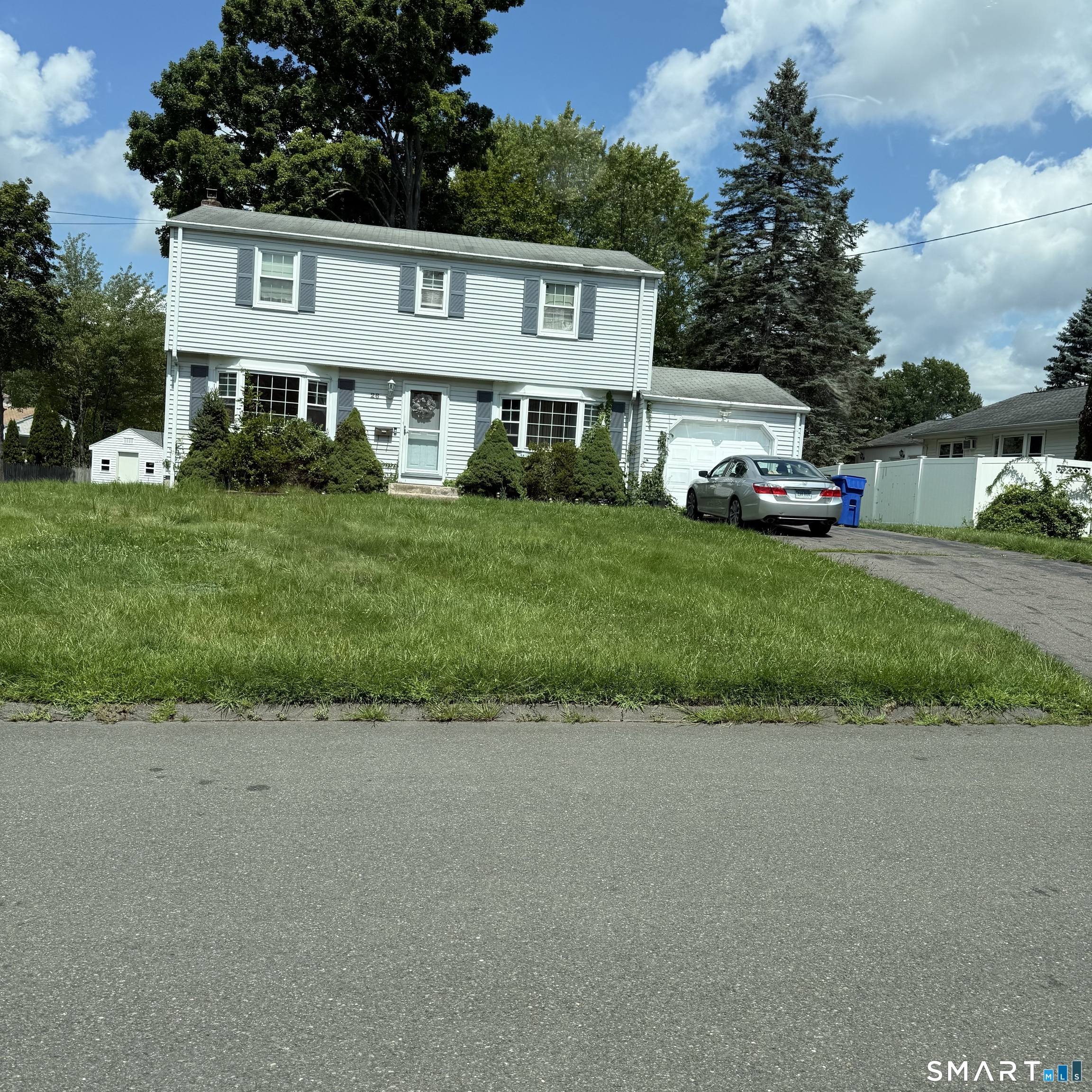 26 Whitewood Road Newington CT 06111