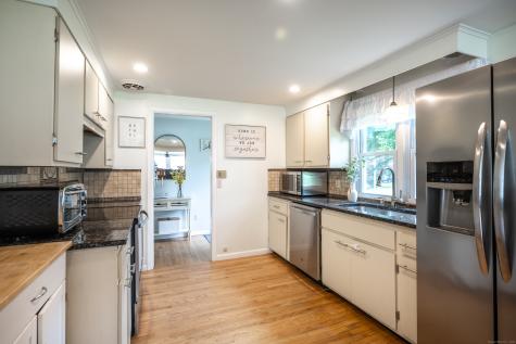 16 Westview Drive Bethel CT 06801