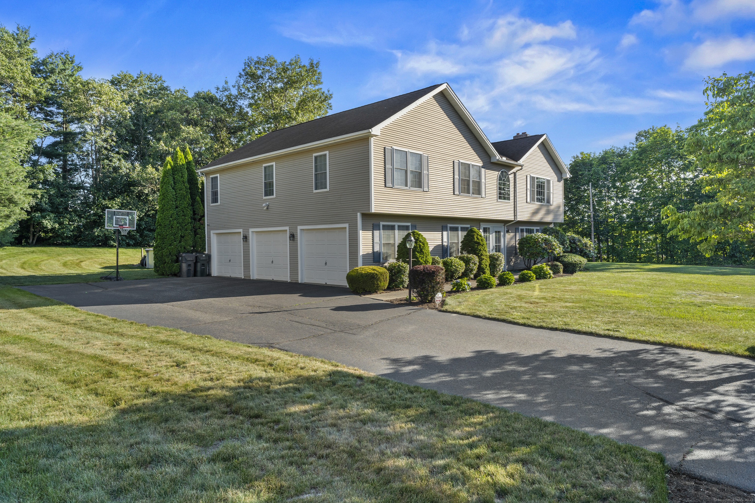 8 Barbara Lane Southington CT 06479