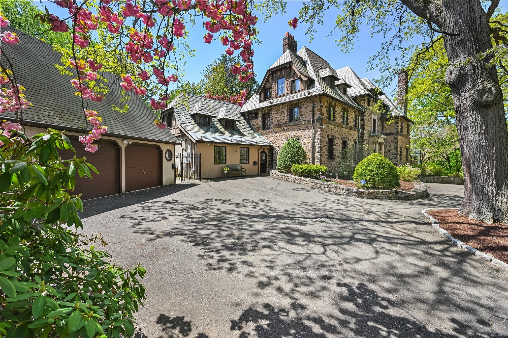 6 Prospect Court Hamden CT 06517