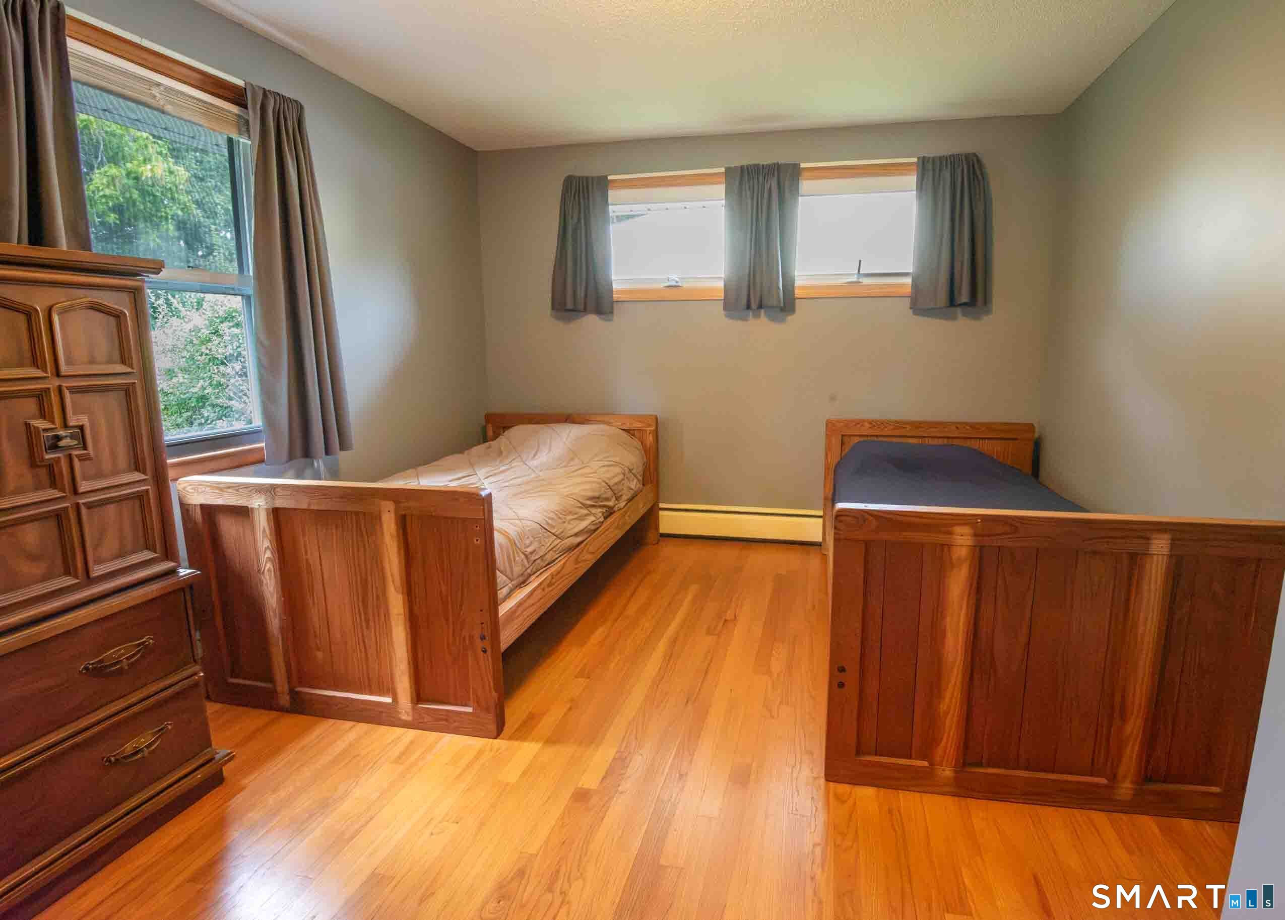 125 Country Lane Bristol CT 06010