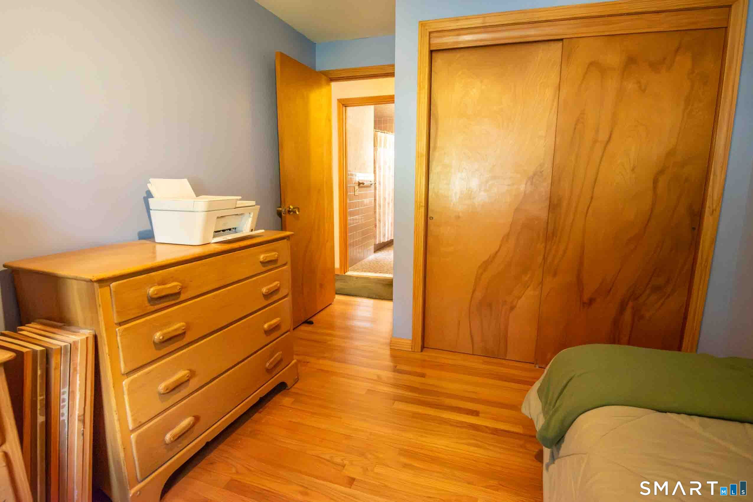 125 Country Lane Bristol CT 06010