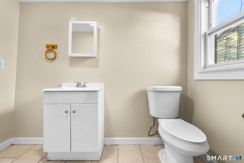 7 Ipswich Street West Haven CT 06516