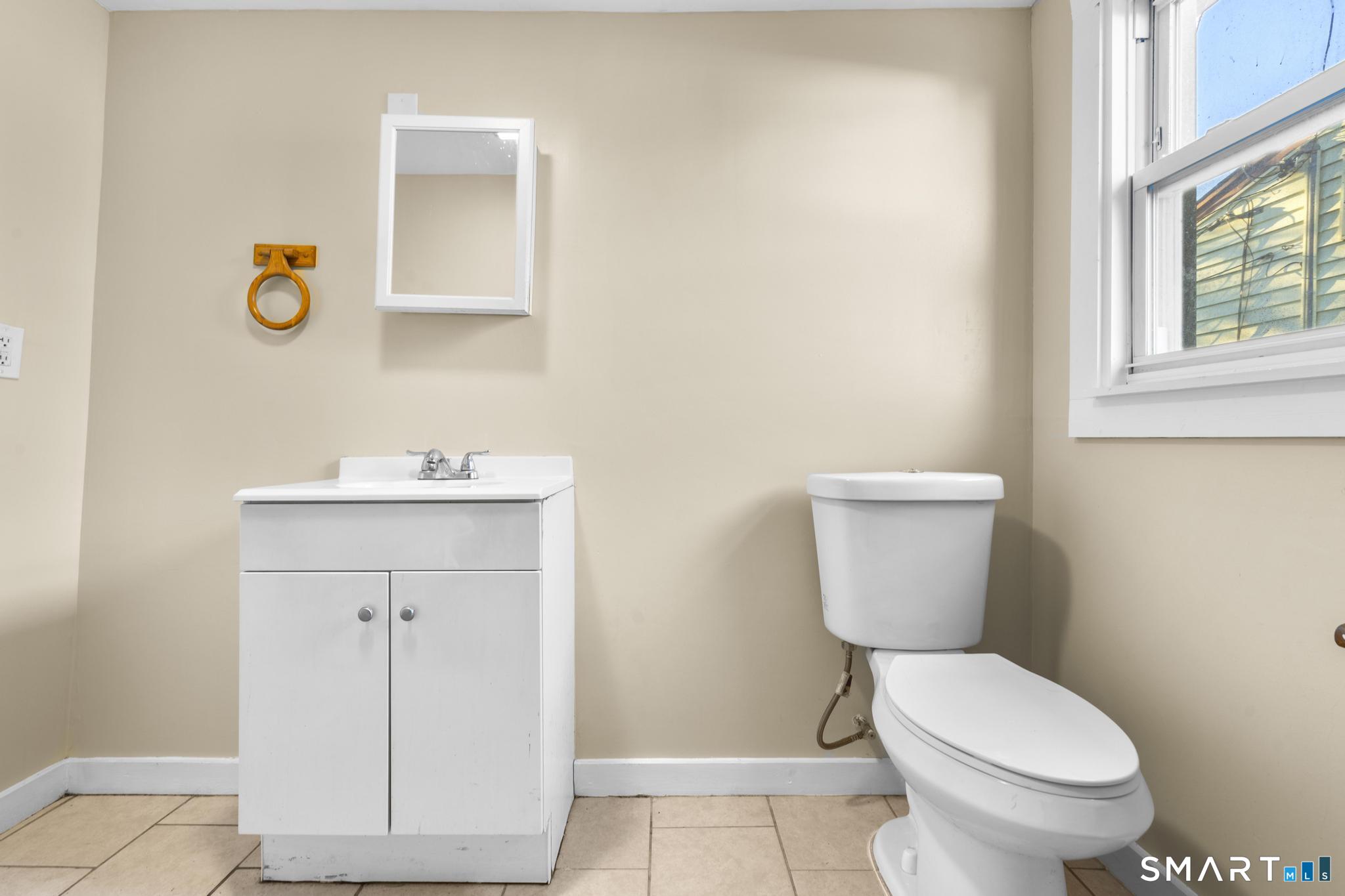 7 Ipswich Street West Haven CT 06516