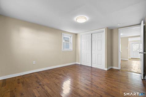 7 Ipswich Street West Haven CT 06516