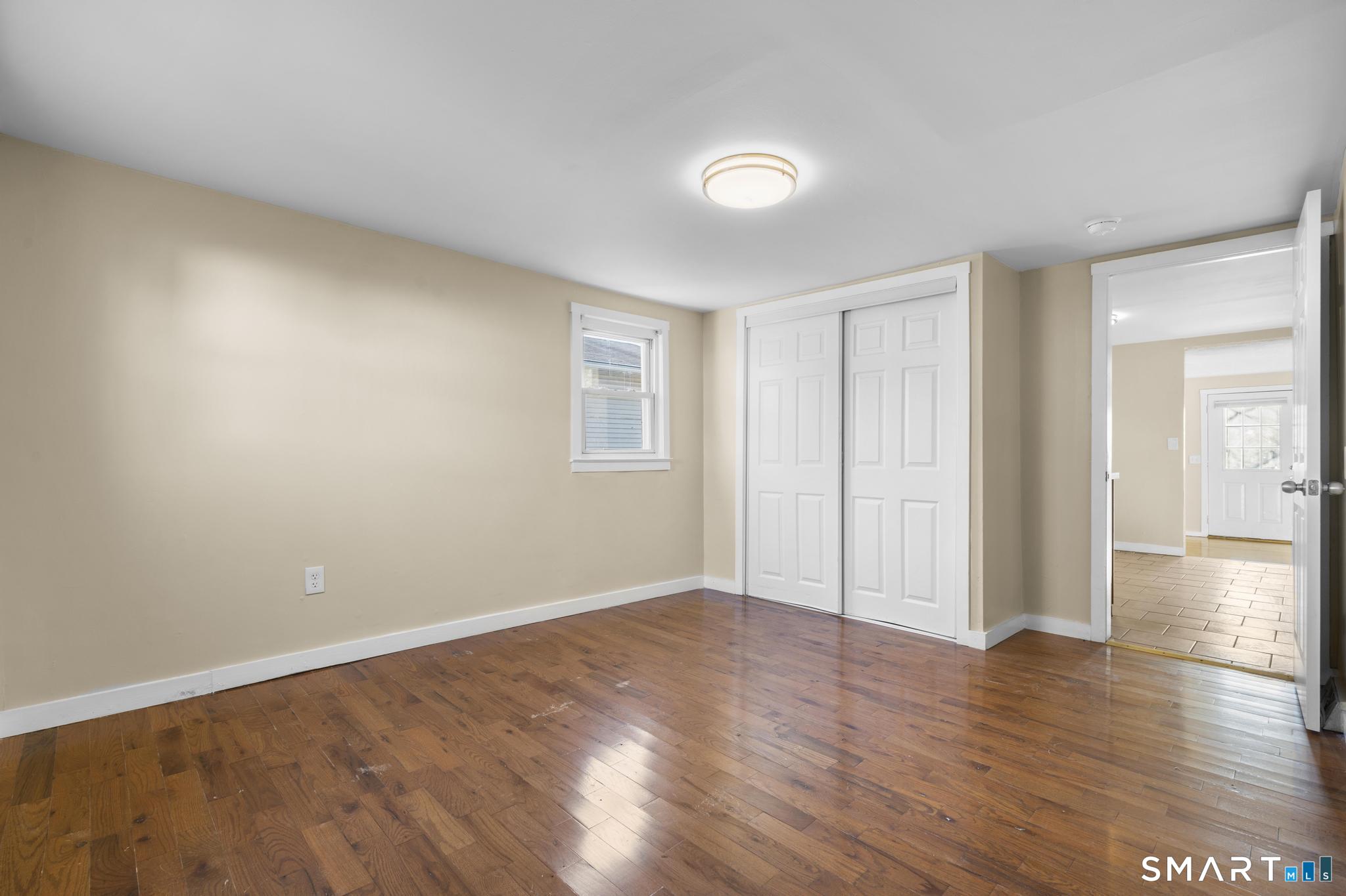 7 Ipswich Street West Haven CT 06516