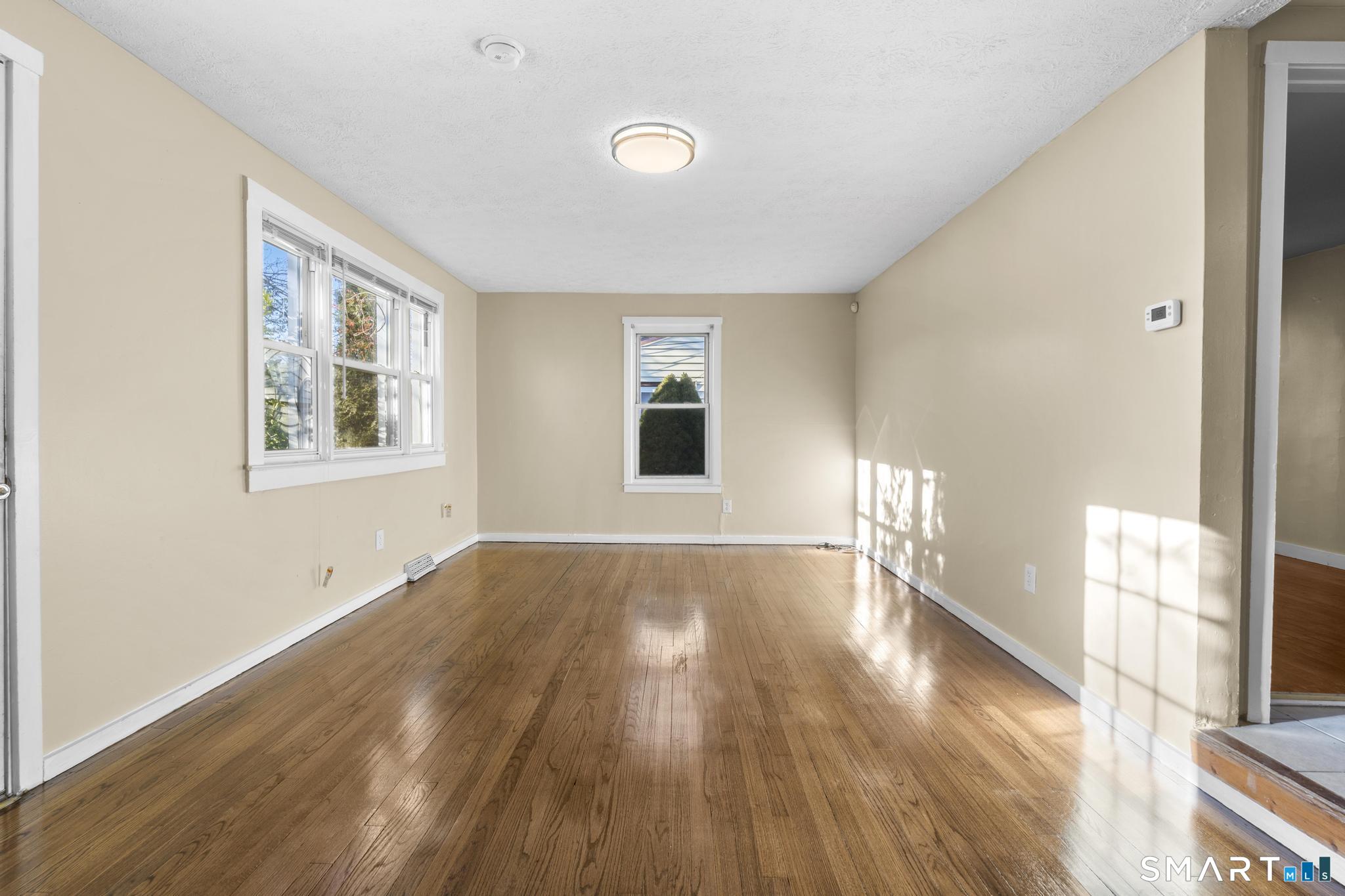 7 Ipswich Street West Haven CT 06516