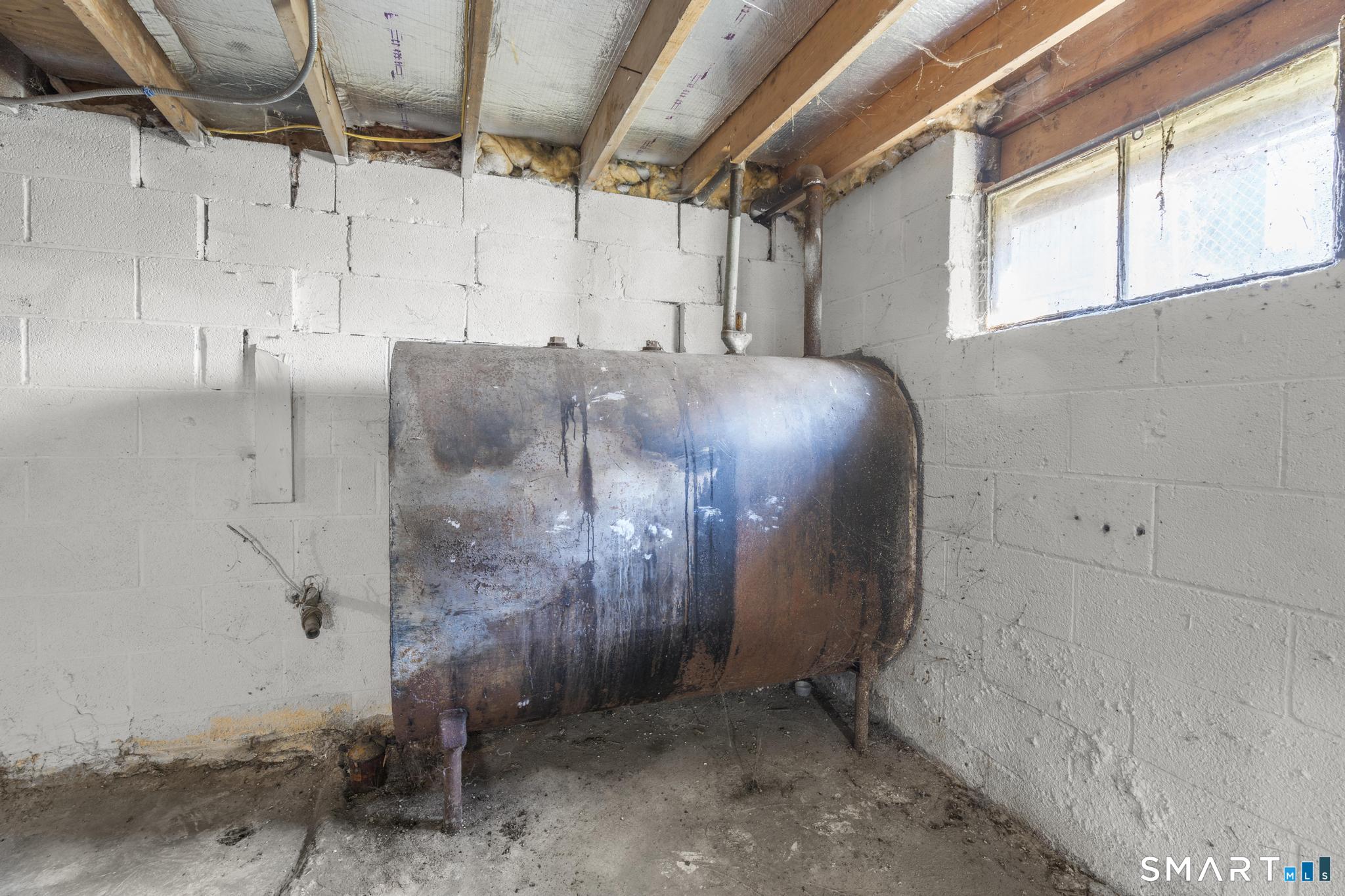 7 Ipswich Street West Haven CT 06516